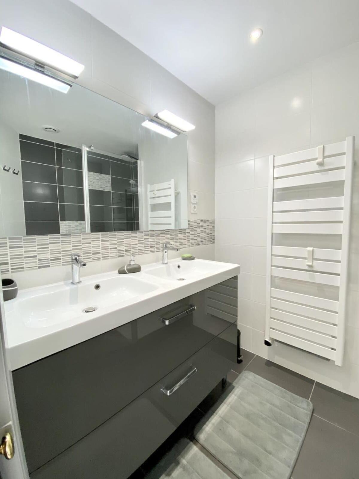 Charmant T3 Cosy A 2 Pas Du Bourg Et Des Plages Larmor-Plage Εξωτερικό φωτογραφία